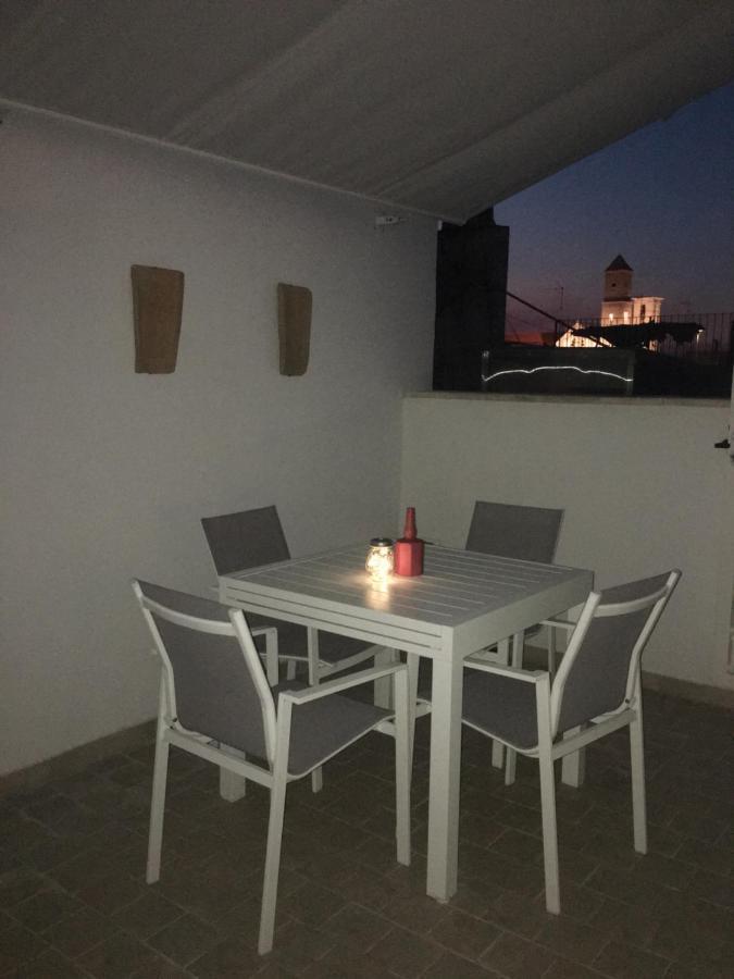 La Terrazza Sul Mare - Dimora Di Charme Appartement Giovinazzo Buitenkant foto